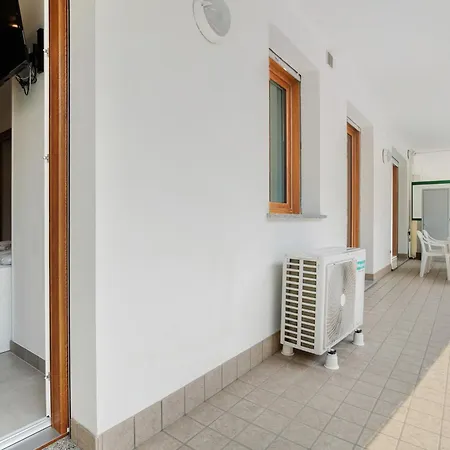 Papaya A104 Τζεσόλο Λίντο